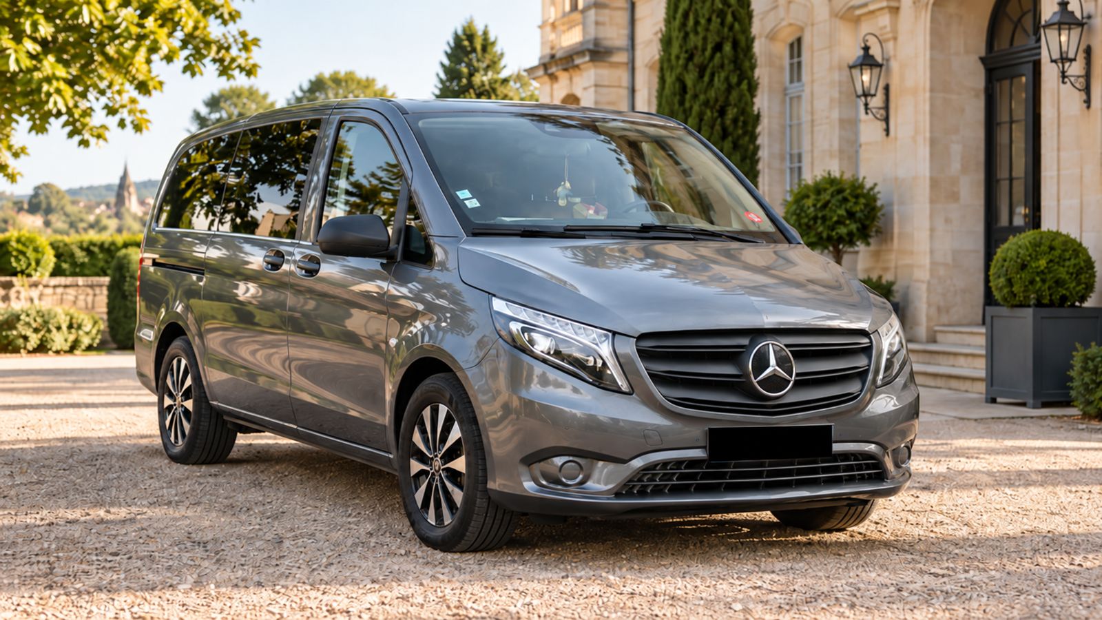 Mercedes van with private driver, Prestige Move Amboise